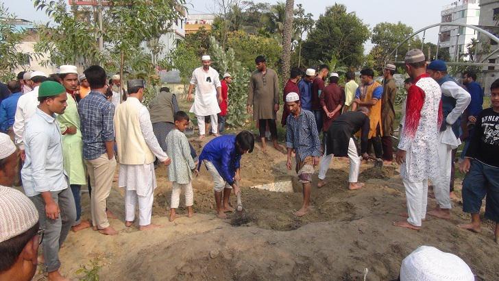 চিরনিদ্রায় শায়িত সোনালী কাবিনের কবি