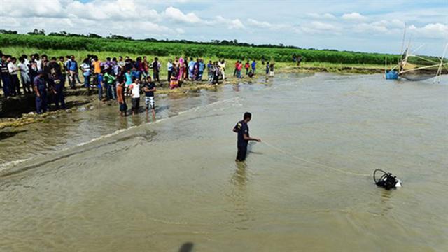 চাঁপাইনবাবগঞ্জে পদ্মায় নিখোঁজ বাবা-ছেলের লাশ উদ্ধার