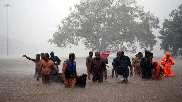 বন্যায় ভাসছে কেরালা, ২২ জনের মৃত্যু