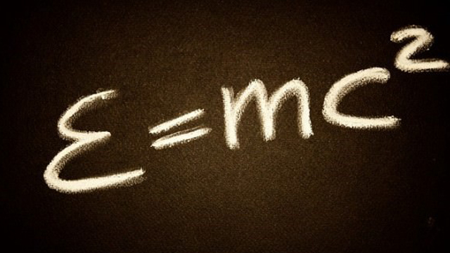 আইনস্টাইনের E=mc2-কে চ্যালেঞ্জ, কে সেই বিজ্ঞানী? : তন্ময় সিংহ রায়