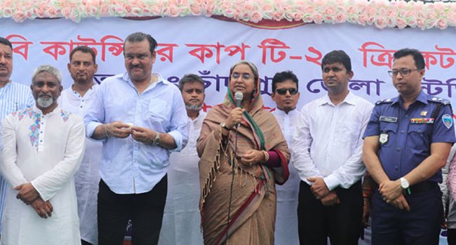 ক্লাসের কোনো শিক্ষার্থীকে কোচিংয়ে বাধ্য করা যাবে না: শিক্ষামন্ত্রী