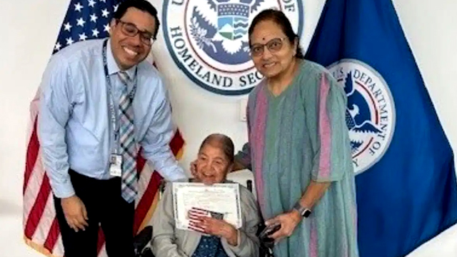 ৯৯ বছর বয়সে মার্কিন নাগরিকত্ব পেলেন ভারতীয় নারী