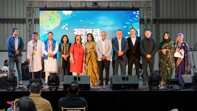 ছবিঃ উপস্থিত সম্মানিত অতিথিবৃন্দ।