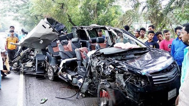 ফেব্রুয়ারীতে কুমিল্লায় বাসের সাথে মুখোমুখি সংঘর্ষে নিহত ৬