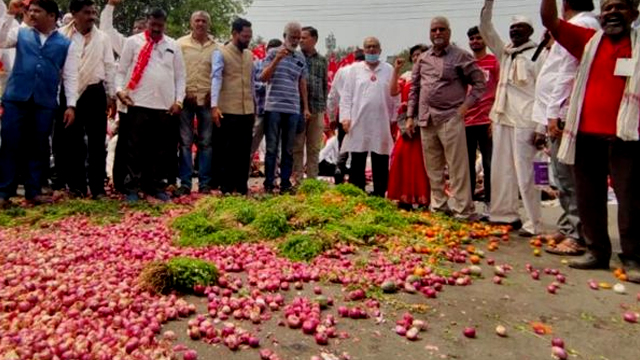  মুম্বাইয়ের দিকে যাচ্ছে ২০ হাজার কৃষকের বিক্ষোভ মিছিল