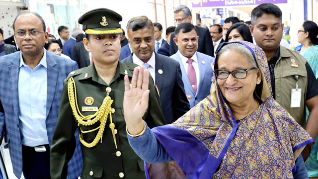 জেনেভা থেকে দেশে ফিরেছেন প্রধানমন্ত্রী