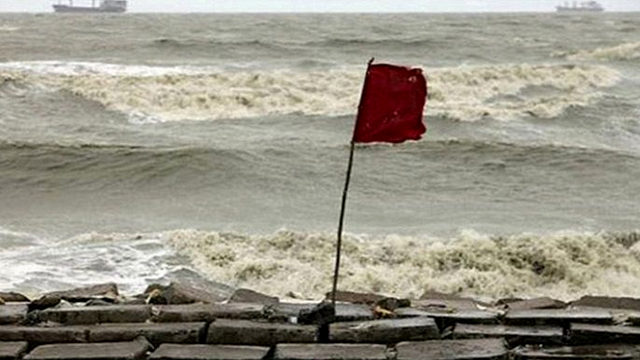 সমুদ্র বন্দরে ৩ নম্বর সতর্কসংকেত